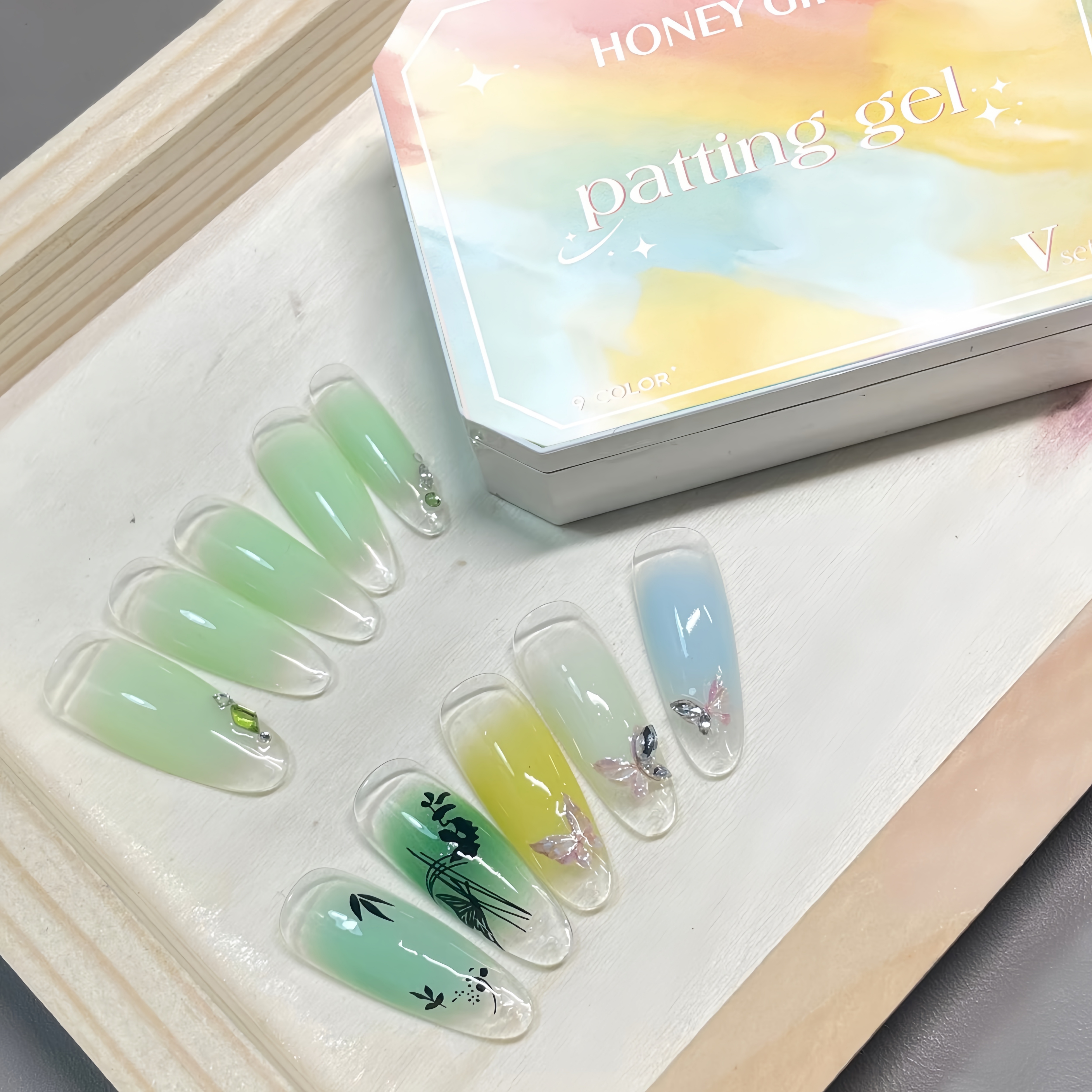 9-color solid nail polish,Bean - Resin Color Paste のレビューと価格