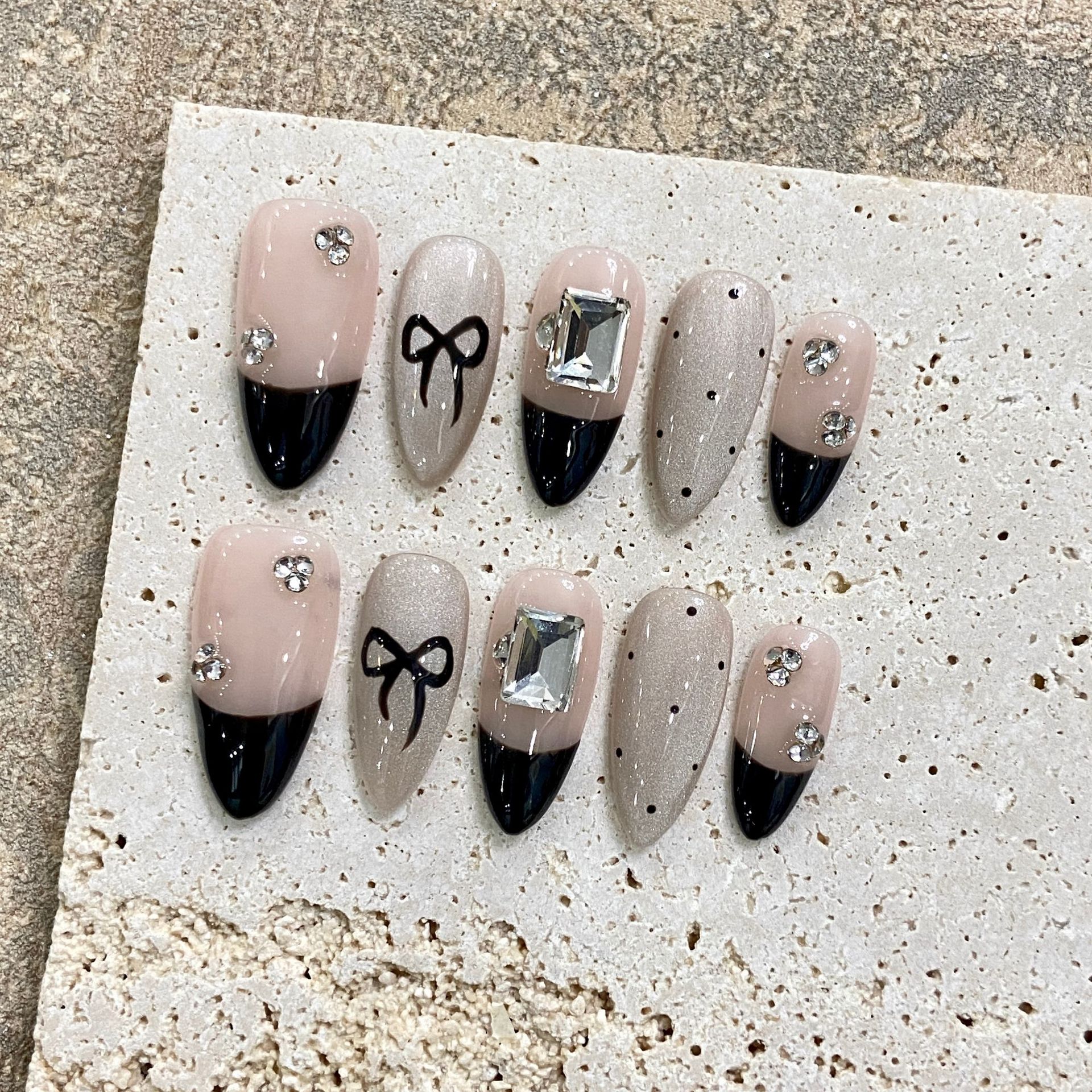 Handmade Press on Nails Black  - Resin Art Materials のレビューと価格