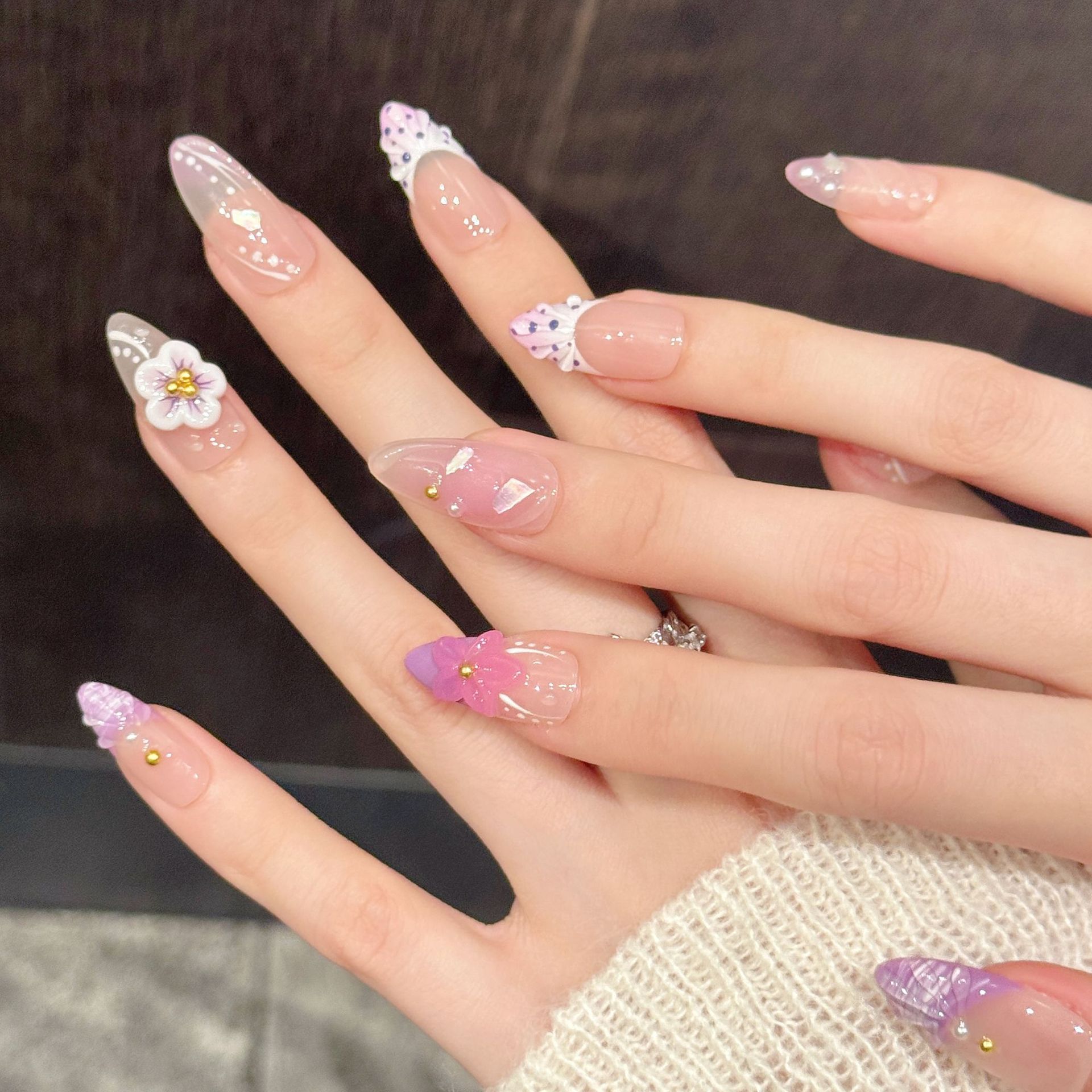 10pcs Pure Hand Pressed Almond - Resin Art With Flowers のレビューと価格