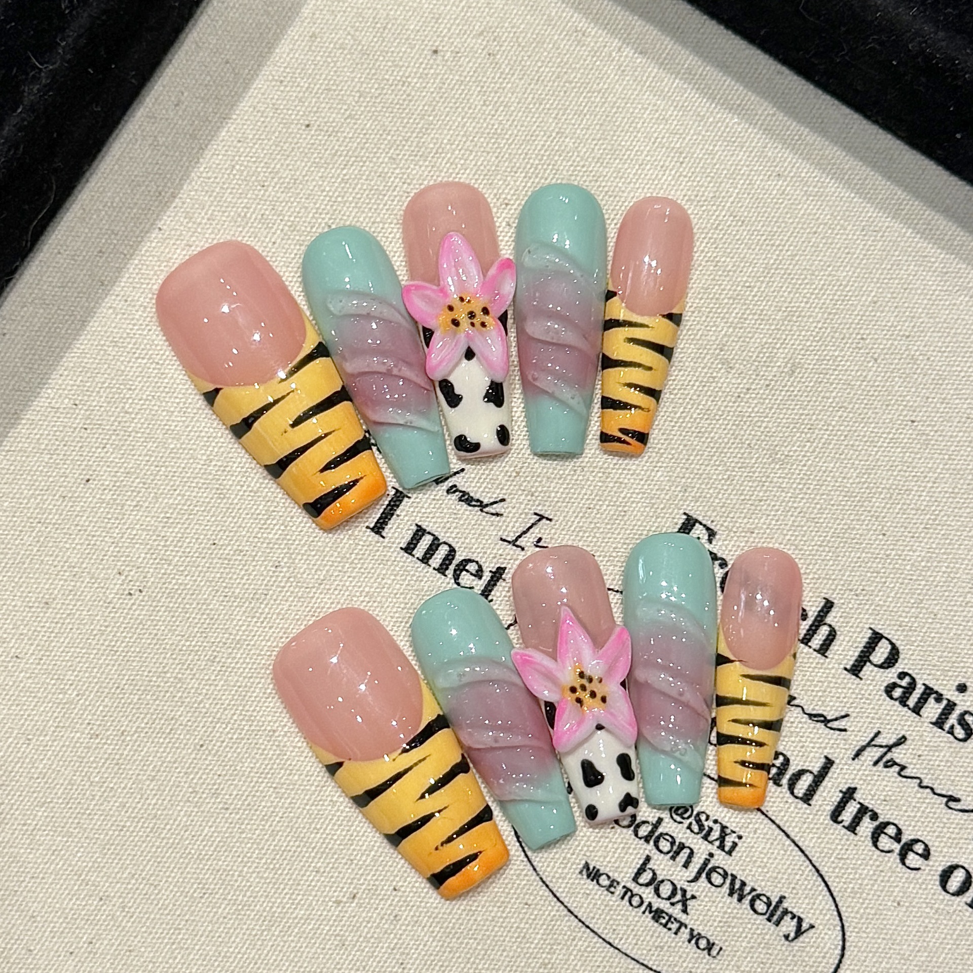 10pcs Pure Hand Pressed Coffin - Resin Art With Flowers のレビューと価格