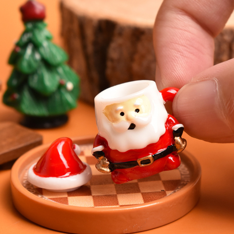 Mini Santa Teacup Ornament - R - Resin Art Decor のレビューと価格