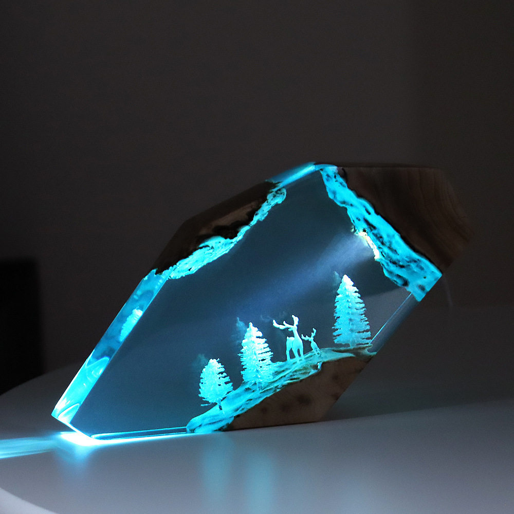 Forest Fairy Deer Desktop Art  - Resin Art Decor のレビューと価格